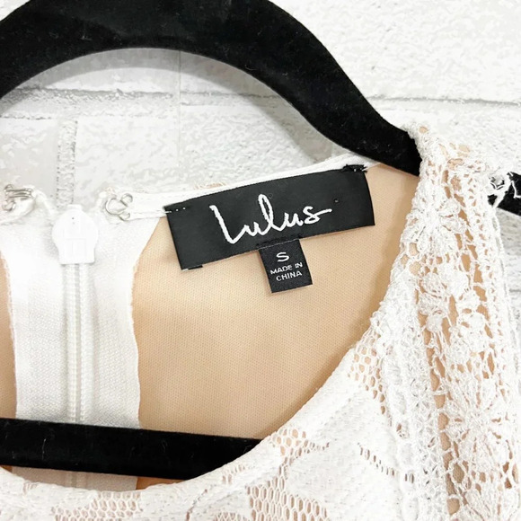 Lulu's Forever and Always White Lace Maxi Dress Women's Size Small - Picture 7 of 9